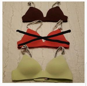 Bundle of 2 Victorias Secret bras. 34A
